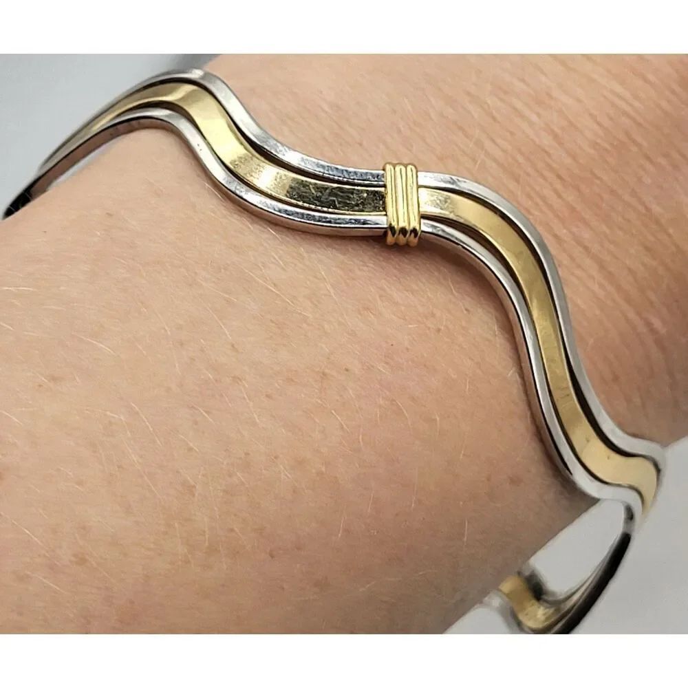 Vintage Avon Two Tone Wavy Bangle Bracelet Gold Silver Tone